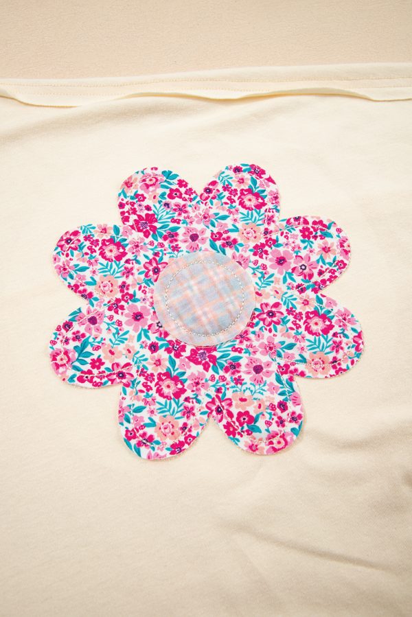Flower Patched Exposed Stitching Loose Tee - Image 10